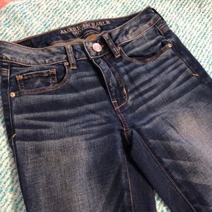 American Eagle Skinny Jeans Med/Dark Wash